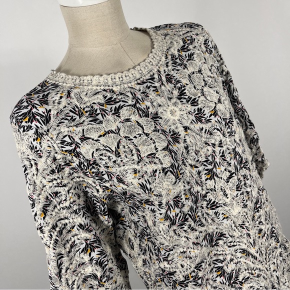 Solitaire Embroidered Top - Picture 2 of 8